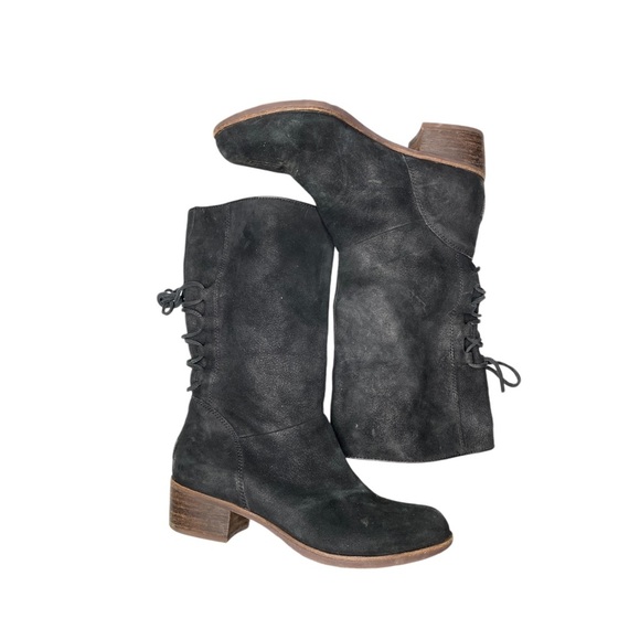 UGG Black  Suede Cary heeled boot size 10 - Picture 1 of 8